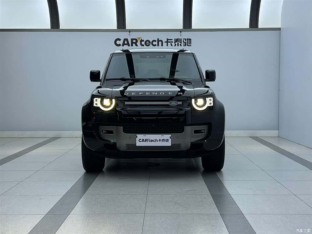 Land Rover Defender, 2025 2