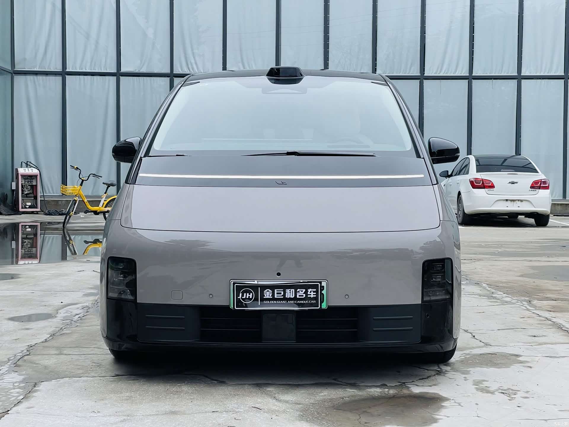Li Auto MEGA, 2024 2
