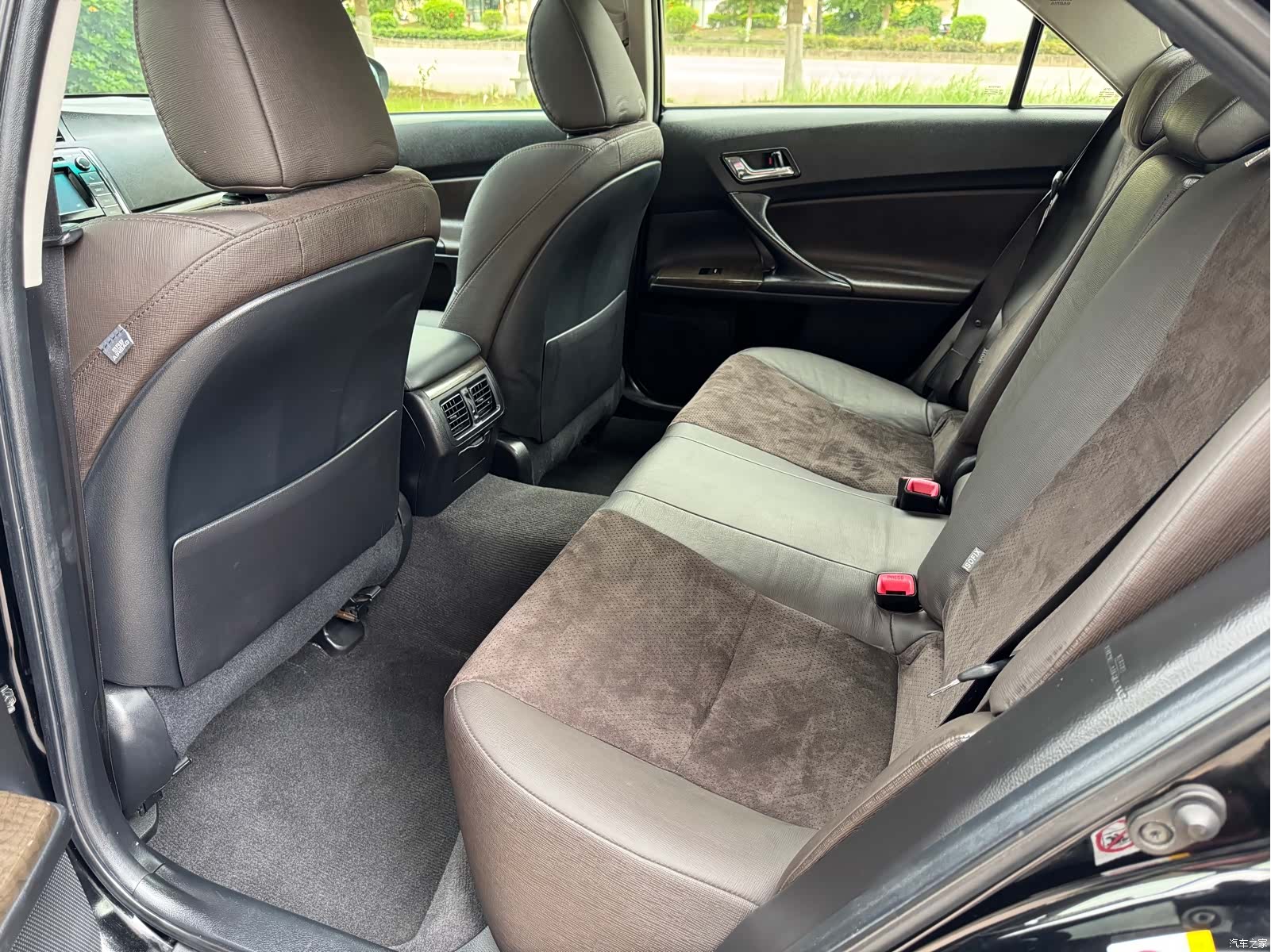 Toyota 2.5V, 2014 8