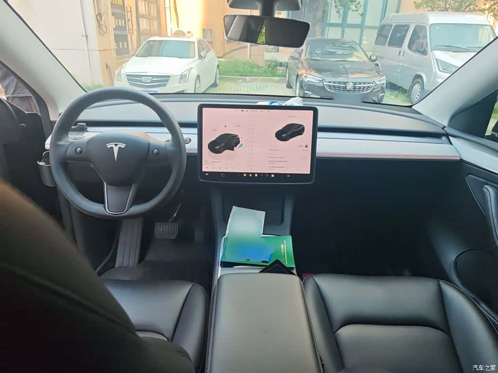 Tesla Model Y, 2023 все фото