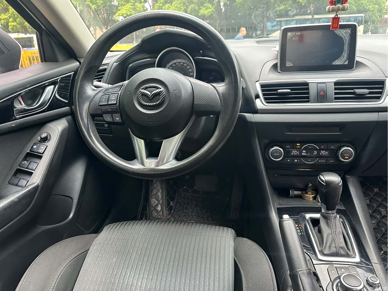Mazda Mazda3, 2017 10