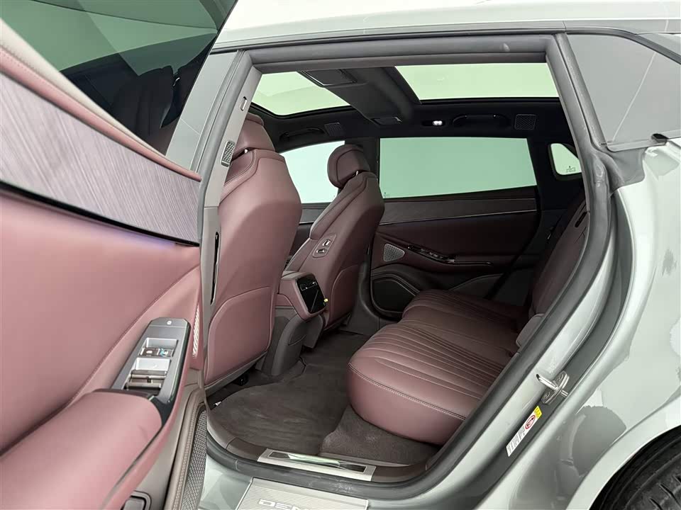 Denza Z9GT Denza Z9GT