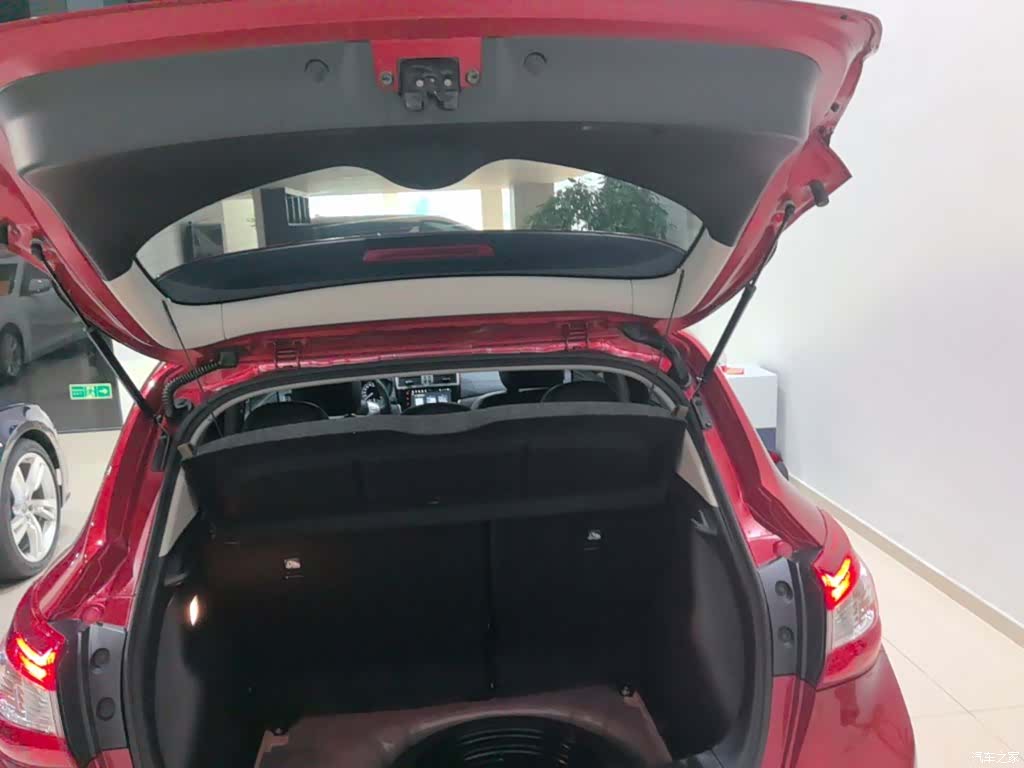 Nissan Tiida, 2023 19