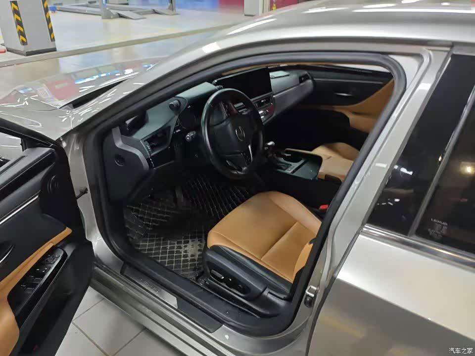 Lexus ES, 2024 все фото