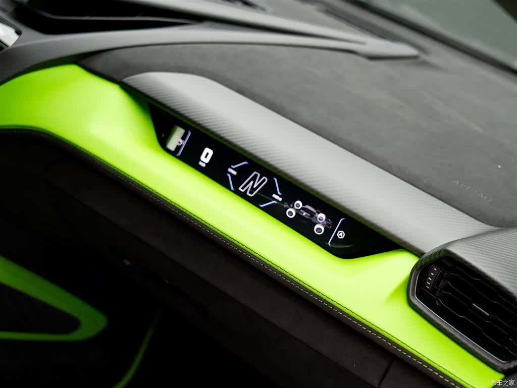 Lamborghini Revuelto, 2025 16