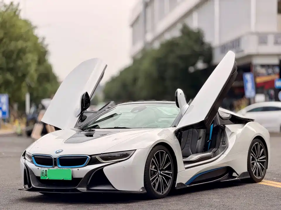 BMW i8