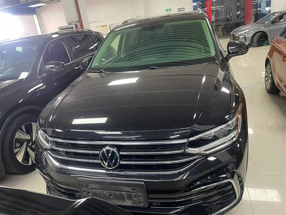 Volkswagen Tiguan L