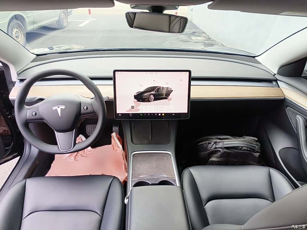 Tesla Model 3, 2023 10