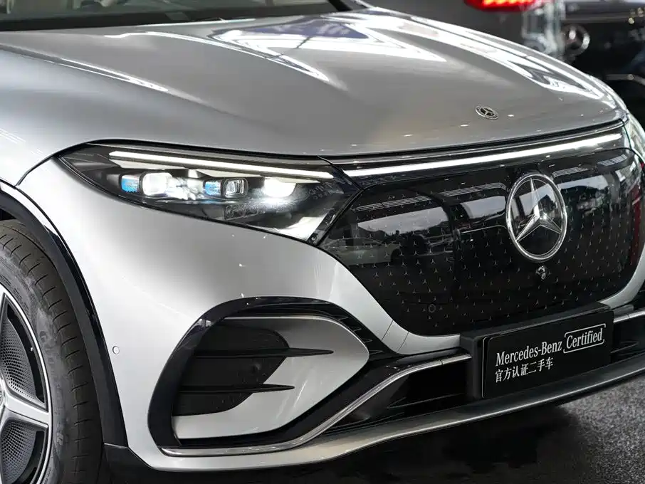 Mercedes-Benz EQS SUV