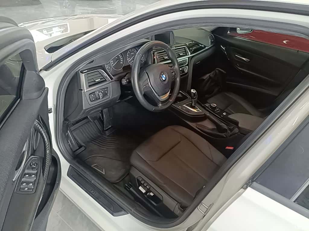 BMW 3 Series, 2016 16