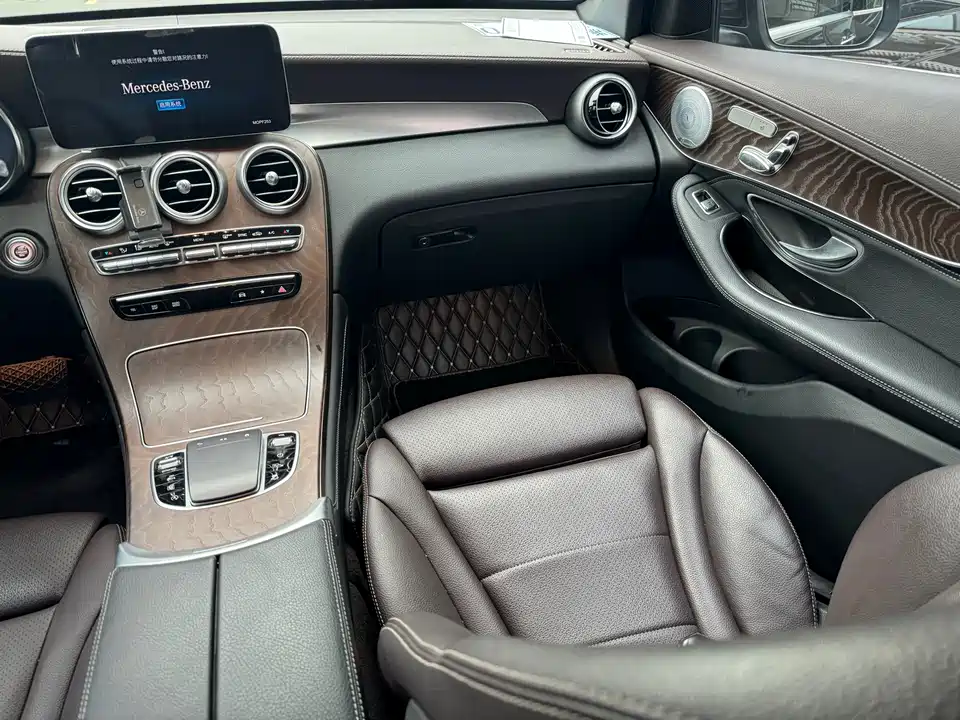Mercedes-Benz GLC Mercedes-Benz GLC