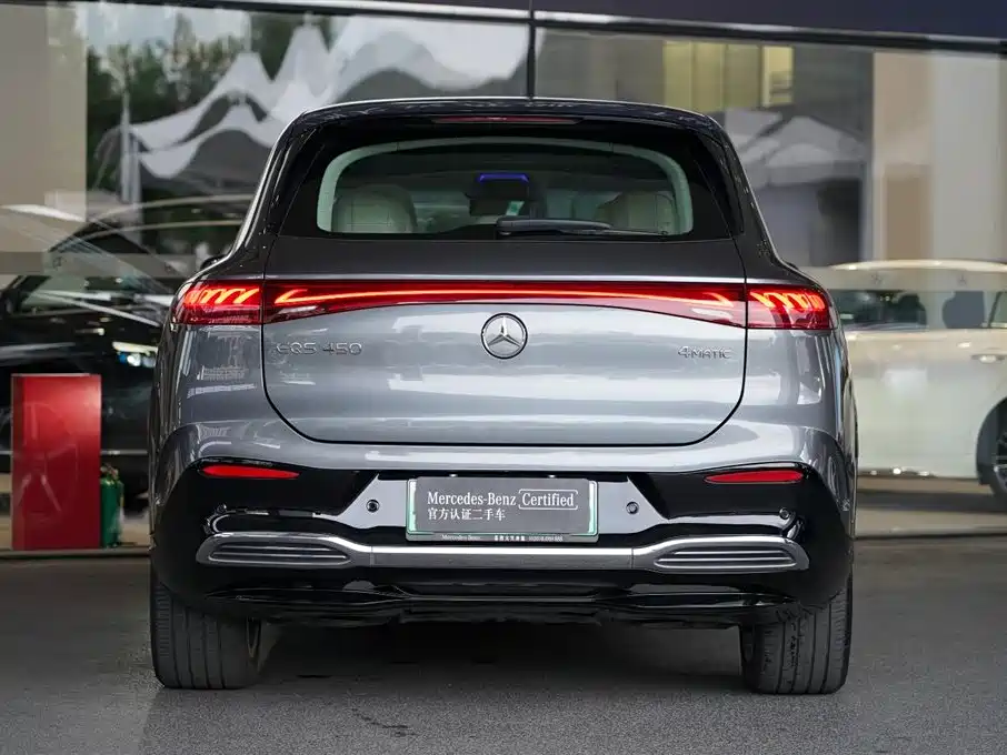 Mercedes-Benz EQS SUV