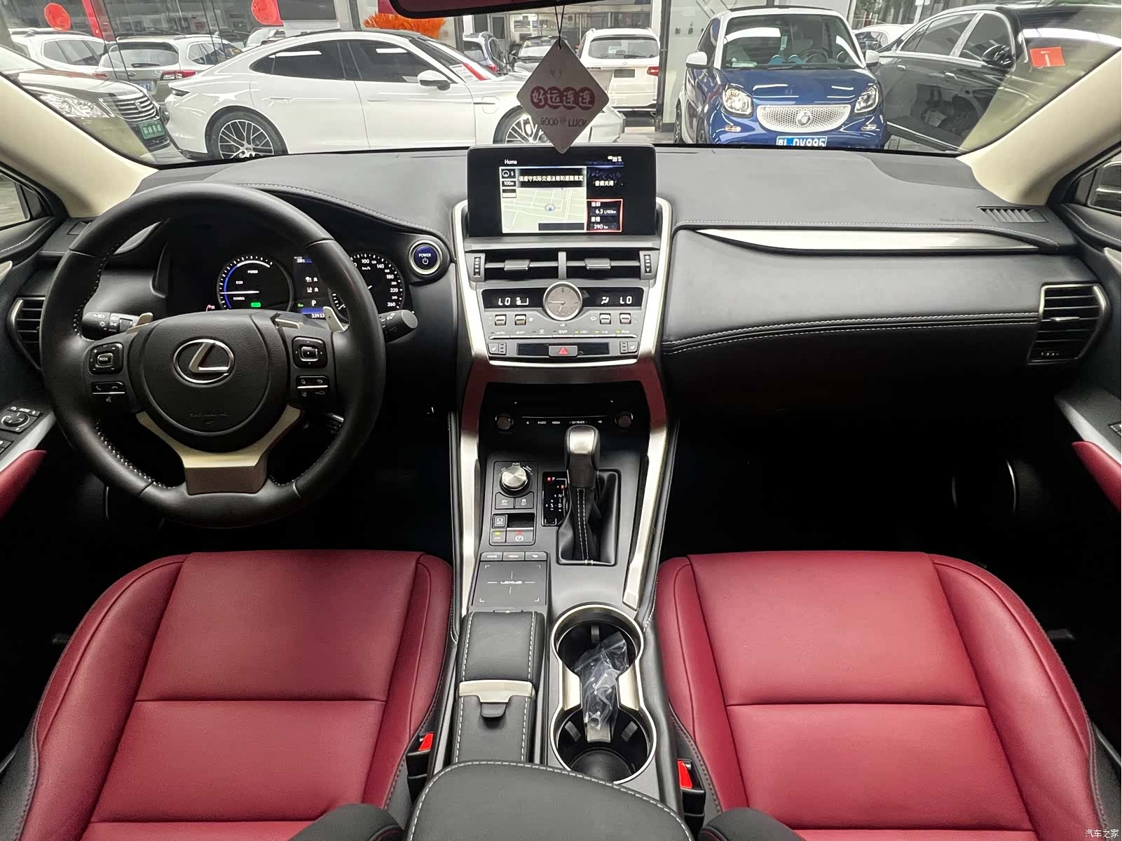Lexus NX, 2021 21