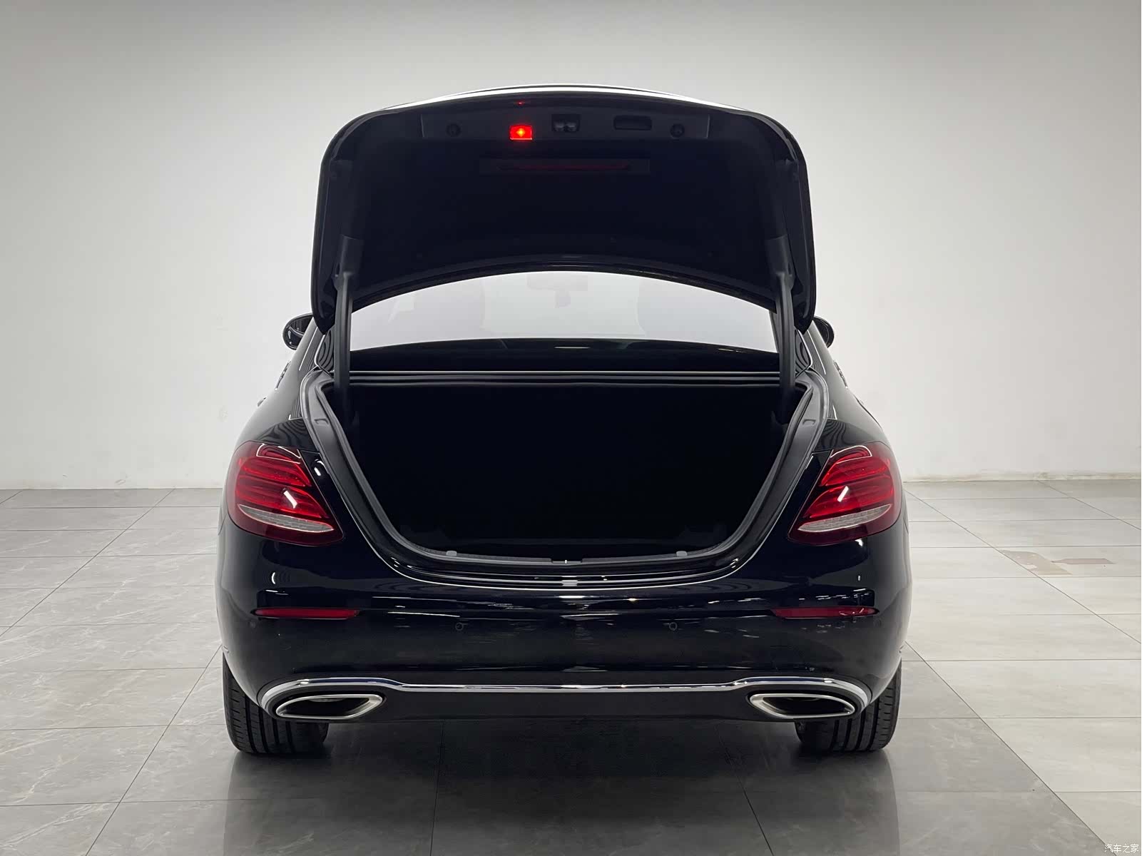 Mercedes-Benz E-Class, 2019 10