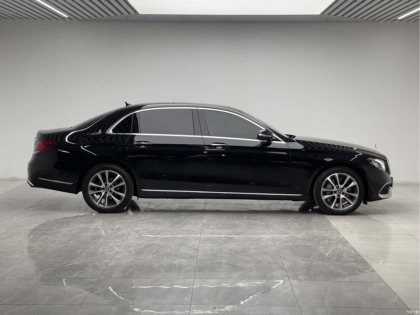 Mercedes-Benz E-Class, 2019 8