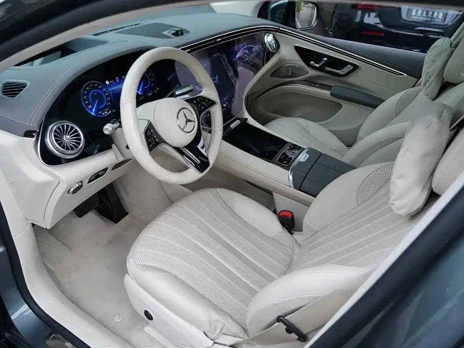 Mercedes-Benz EQS SUV