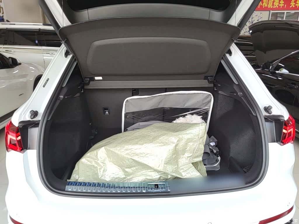 Audi Q3, 2025 19