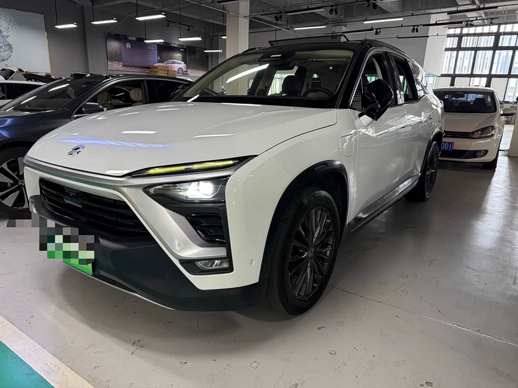 NIO ES8
