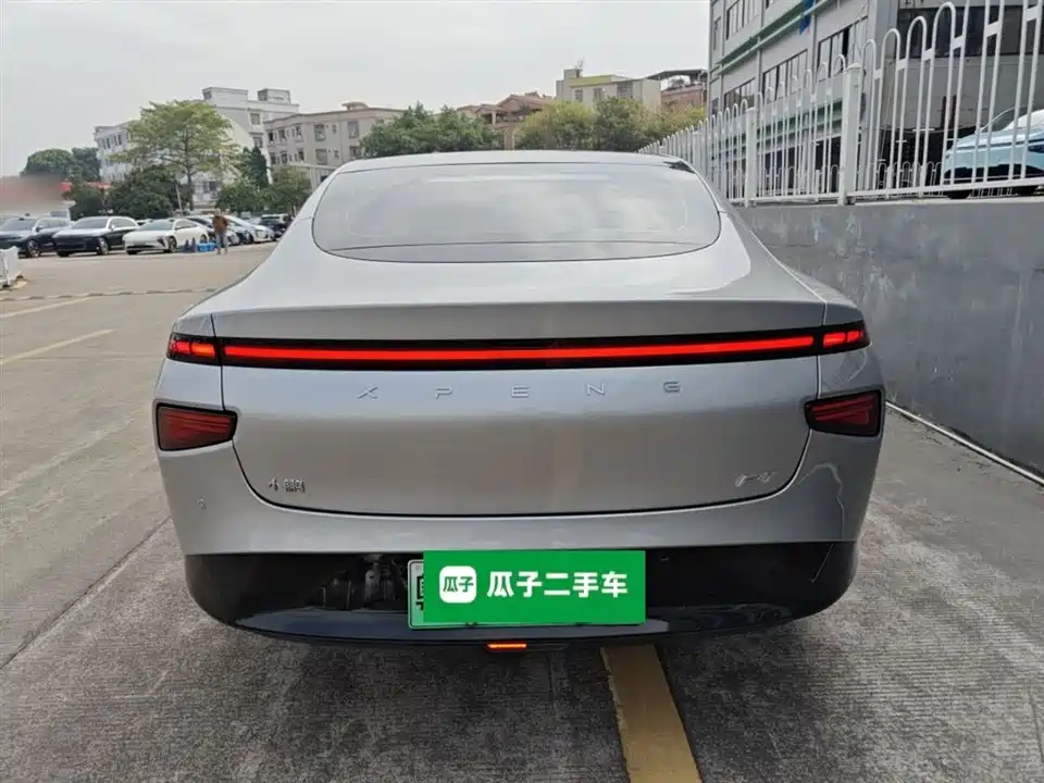 XPENG P7