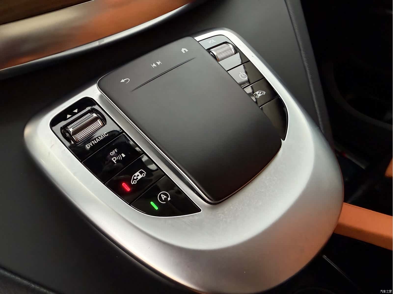 Mercedes-Benz V-Class, 2023 18