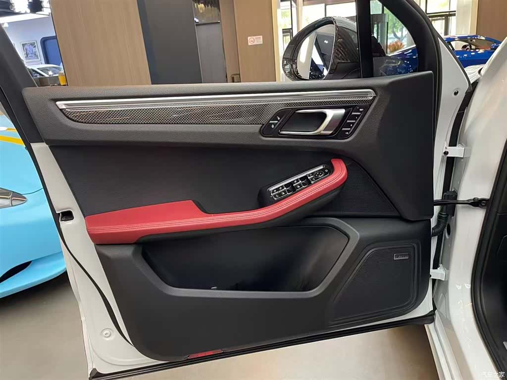 Porsche Macan, 2018 11