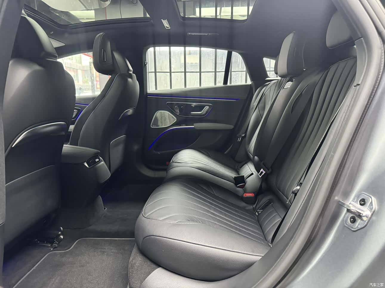 Mercedes-Benz EQS, 2023 6