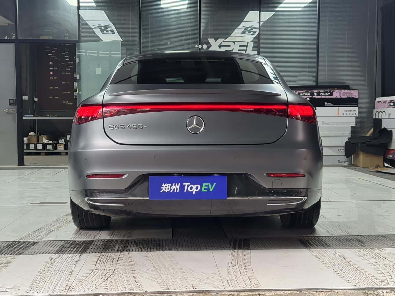 Mercedes-Benz EQS, 2023 11