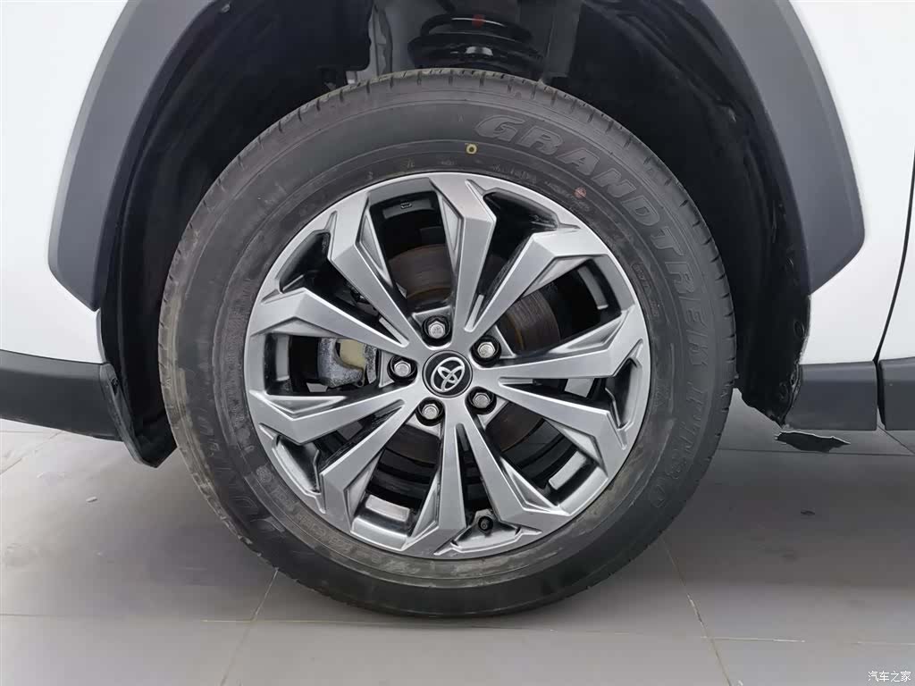 Toyota RAV4, 2023 17