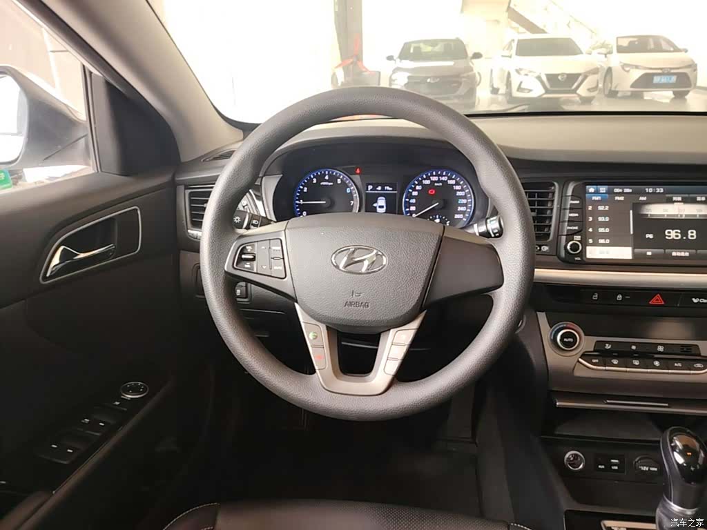 Hyundai GLS, 2017 11
