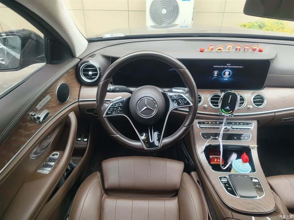 Mercedes-Benz E-Class, 2022 3