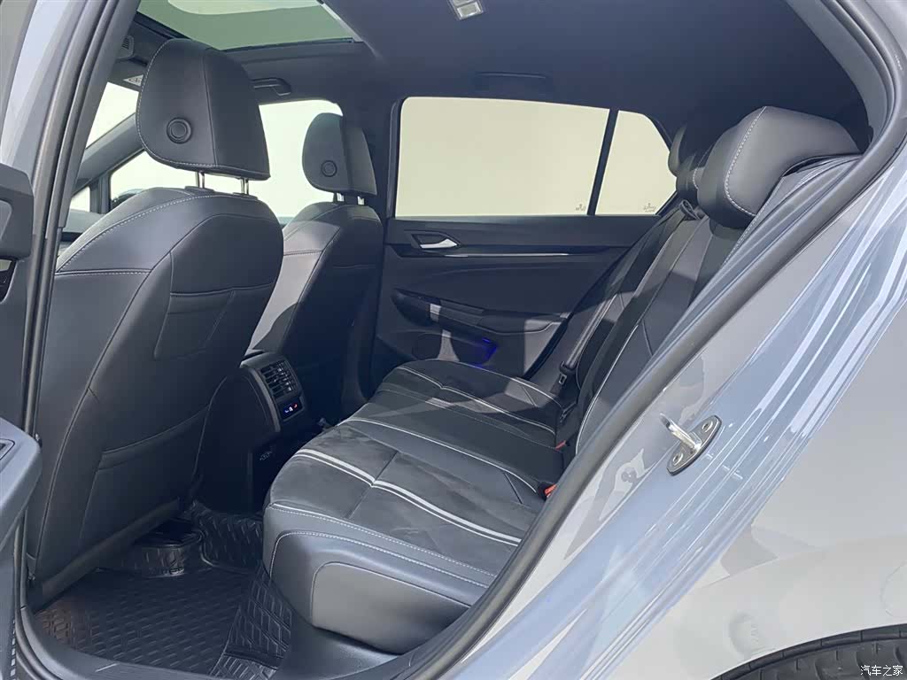 Volkswagen Golf, 2023 9