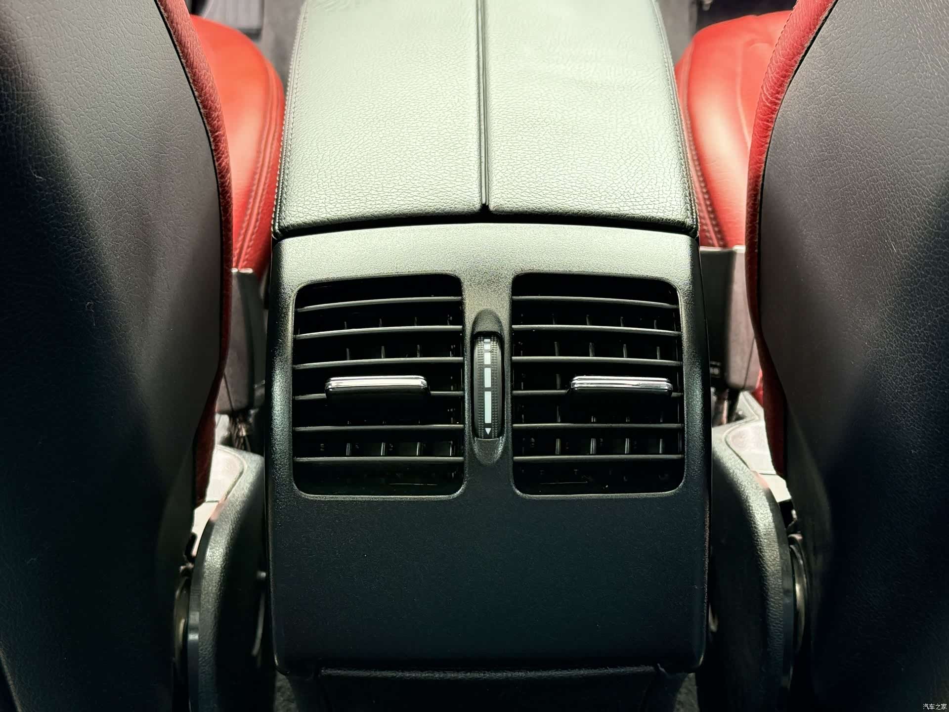 Mercedes-Benz E-Class, 2015 18