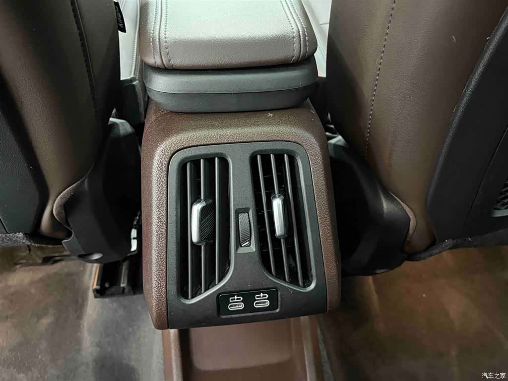 BMW X1, 2023 13