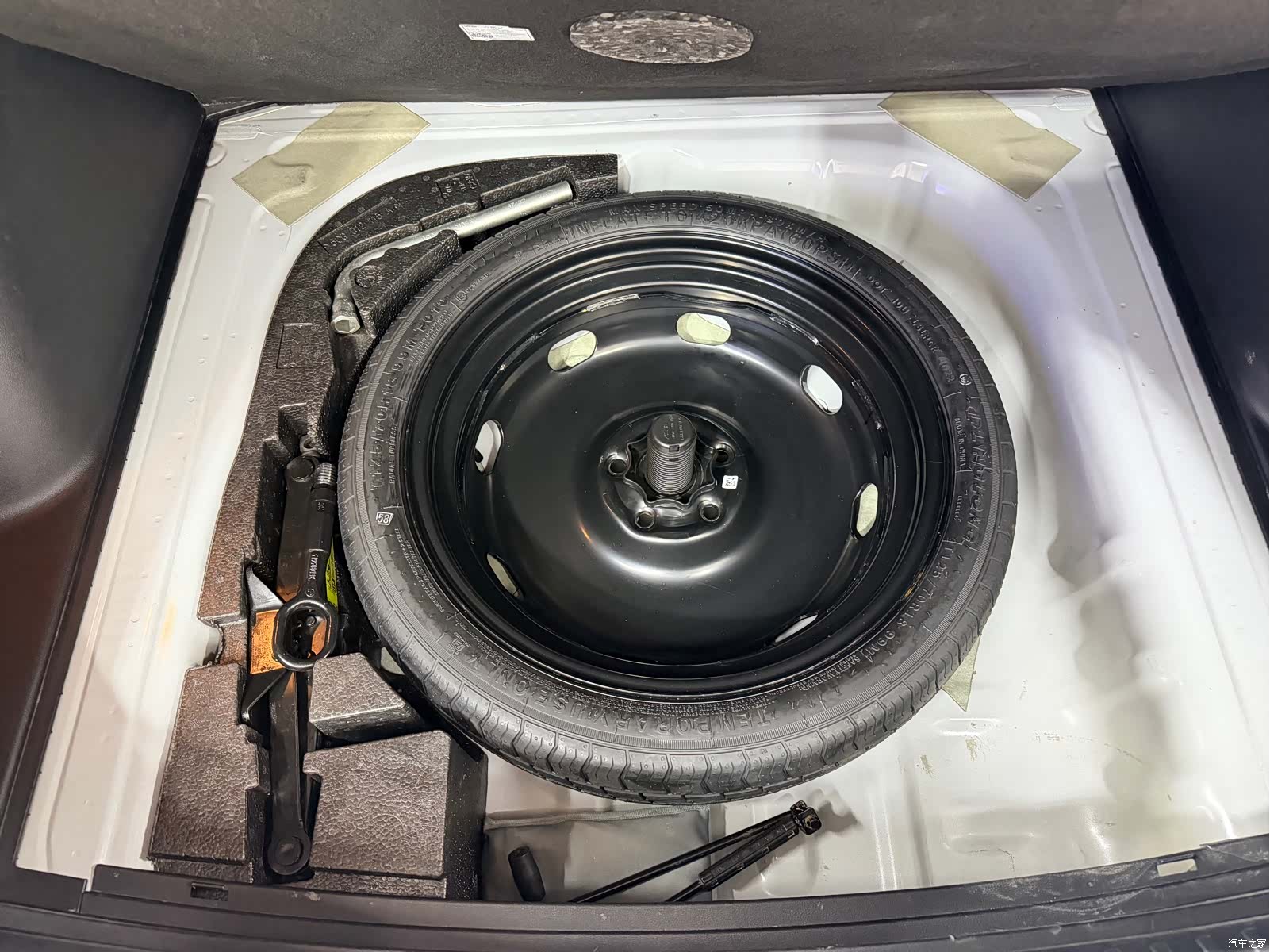 Volkswagen VS7, 2023 19