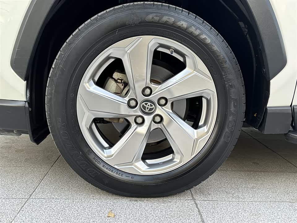 Toyota RAV4 Rongfang