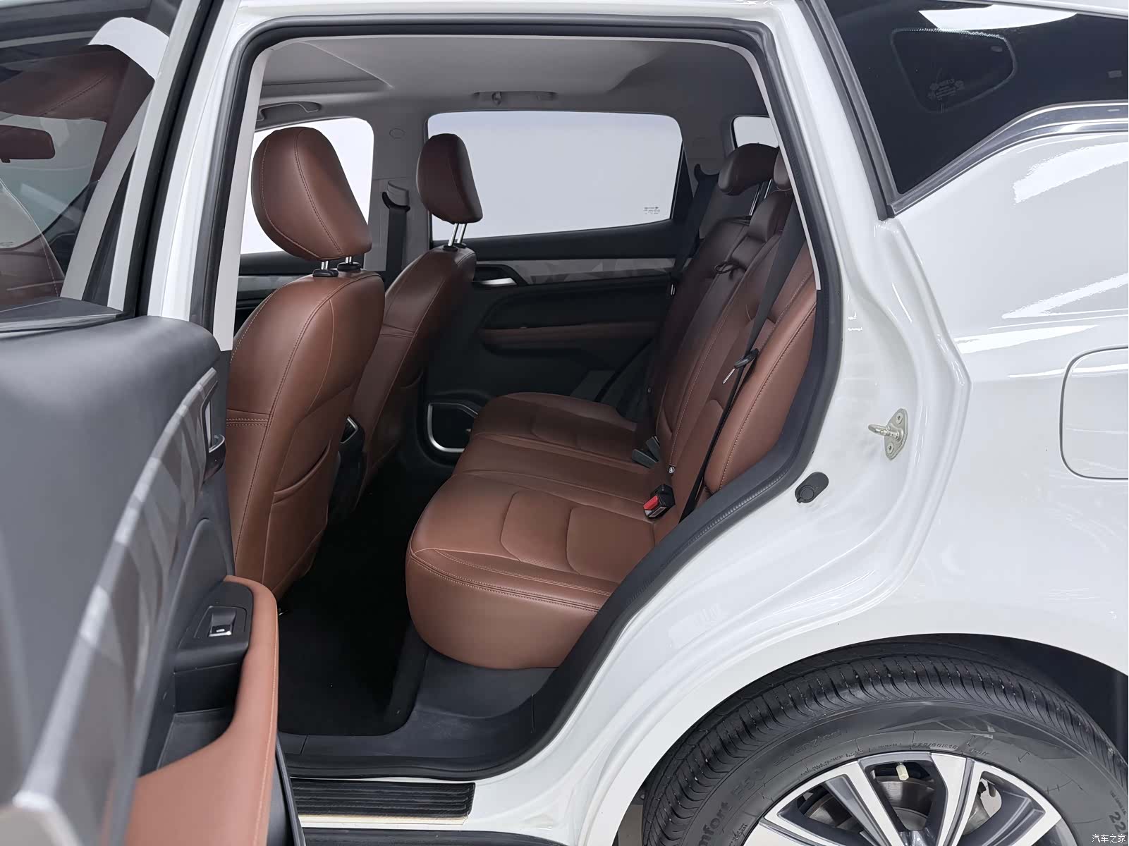 Geely X6, 2022 12