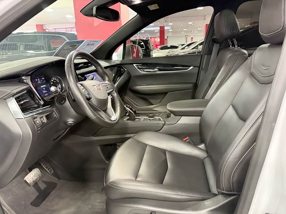 Cadillac XT6