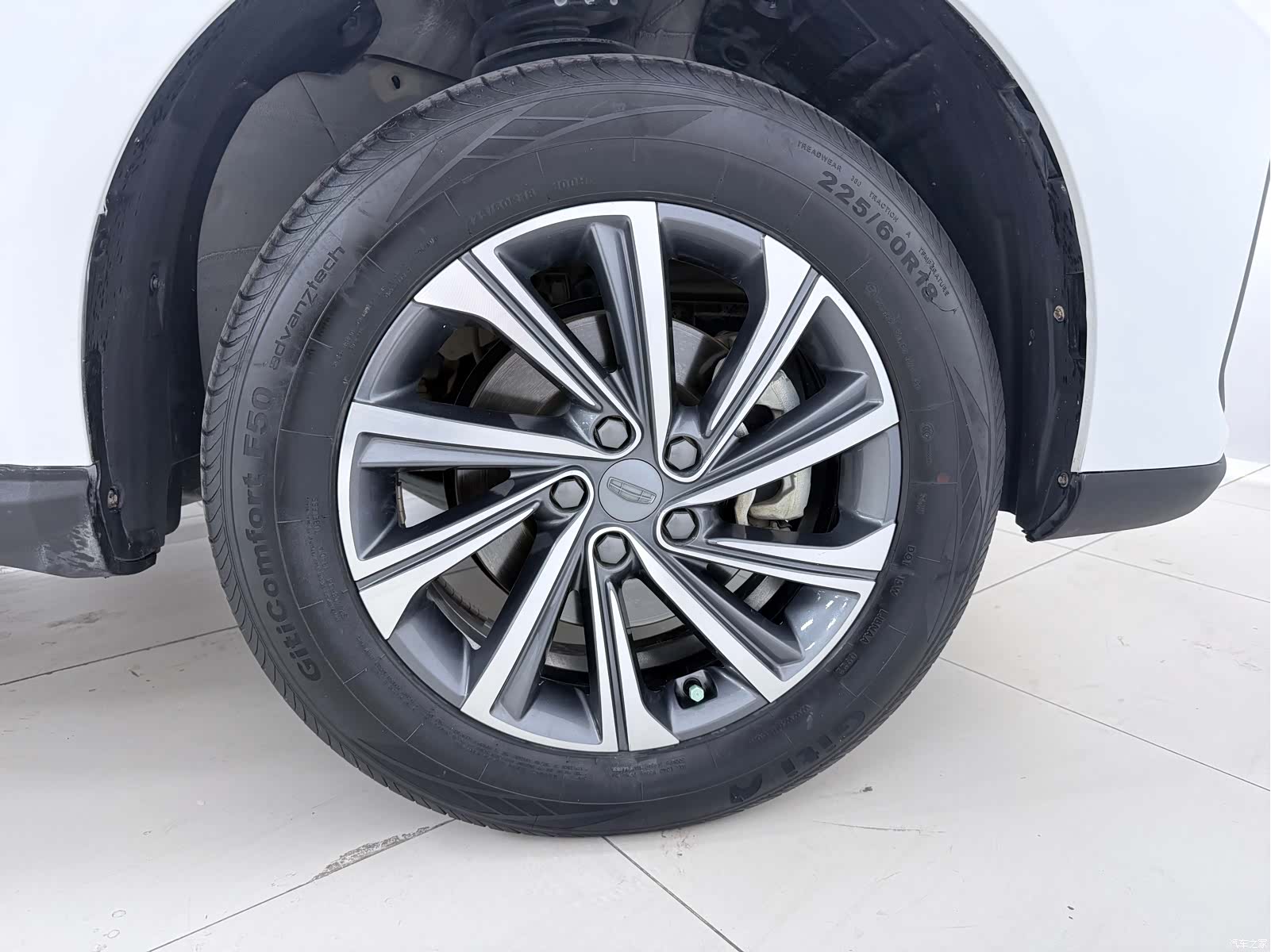 Geely X6, 2022 24
