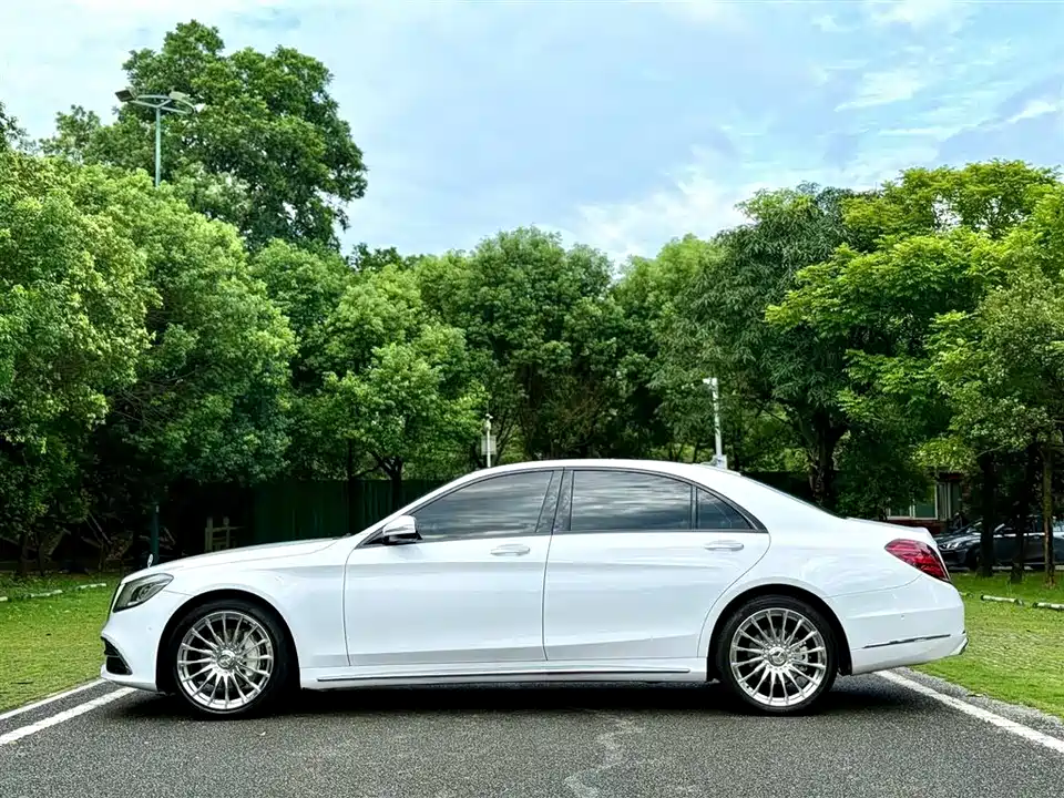 Mercedes-Benz S-class Mercedes-Benz S-class