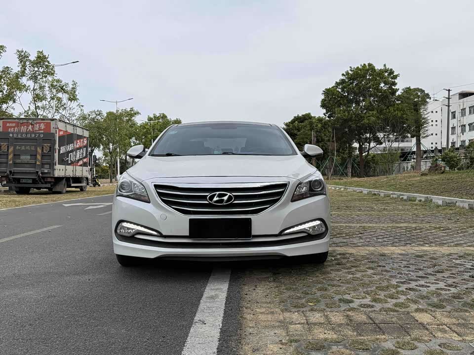 Hyundai Name picture