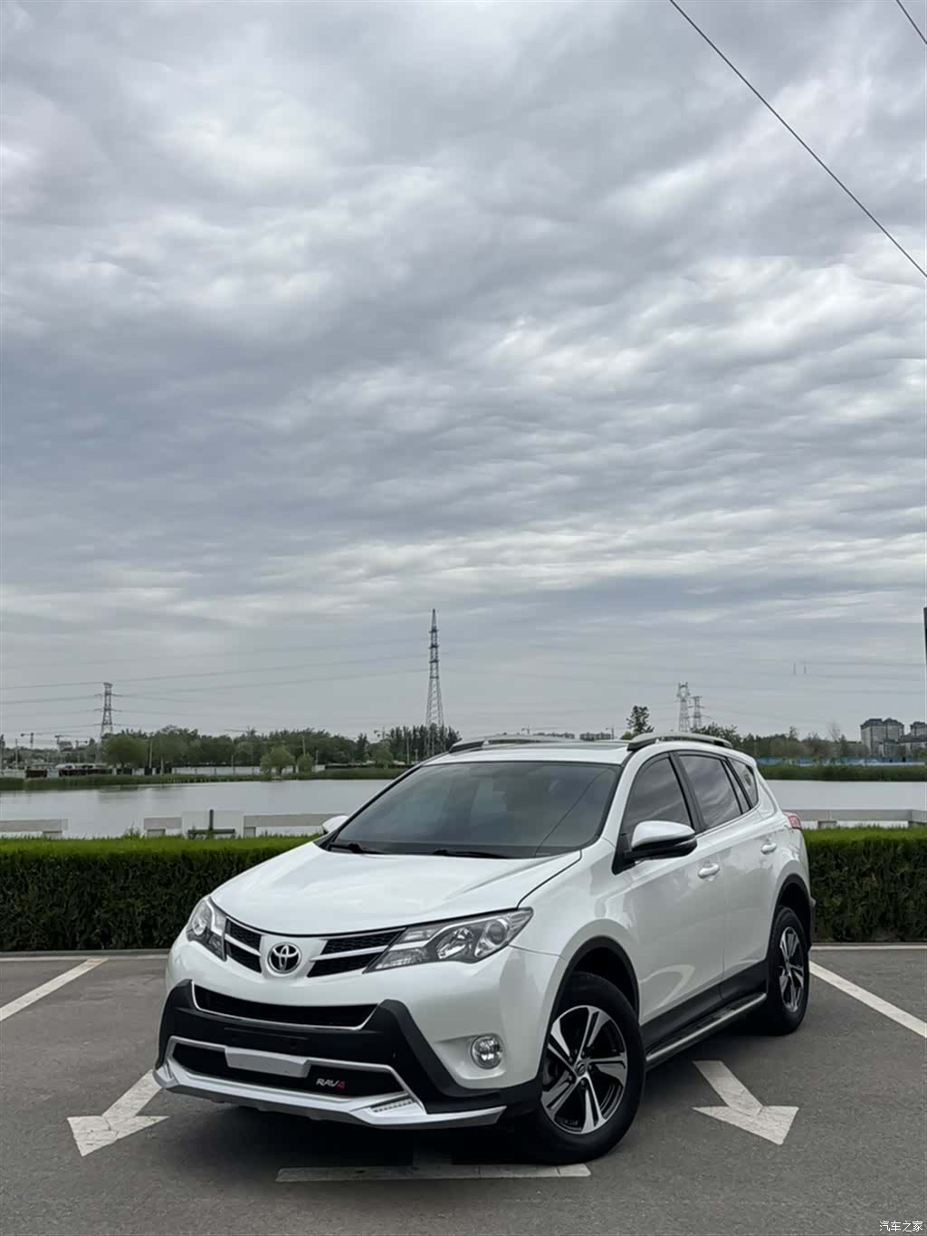 Toyota RAV4, 2015 3