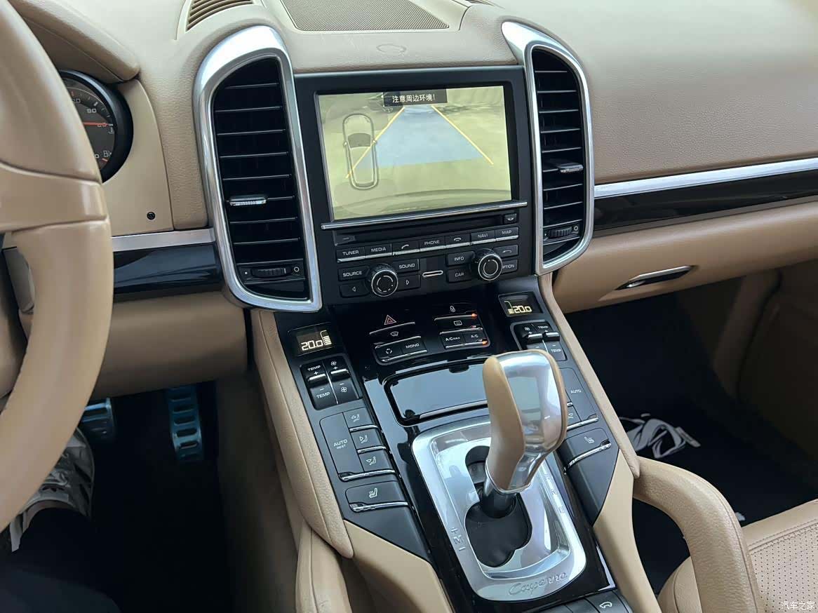 Porsche Cayenne, 2012 6