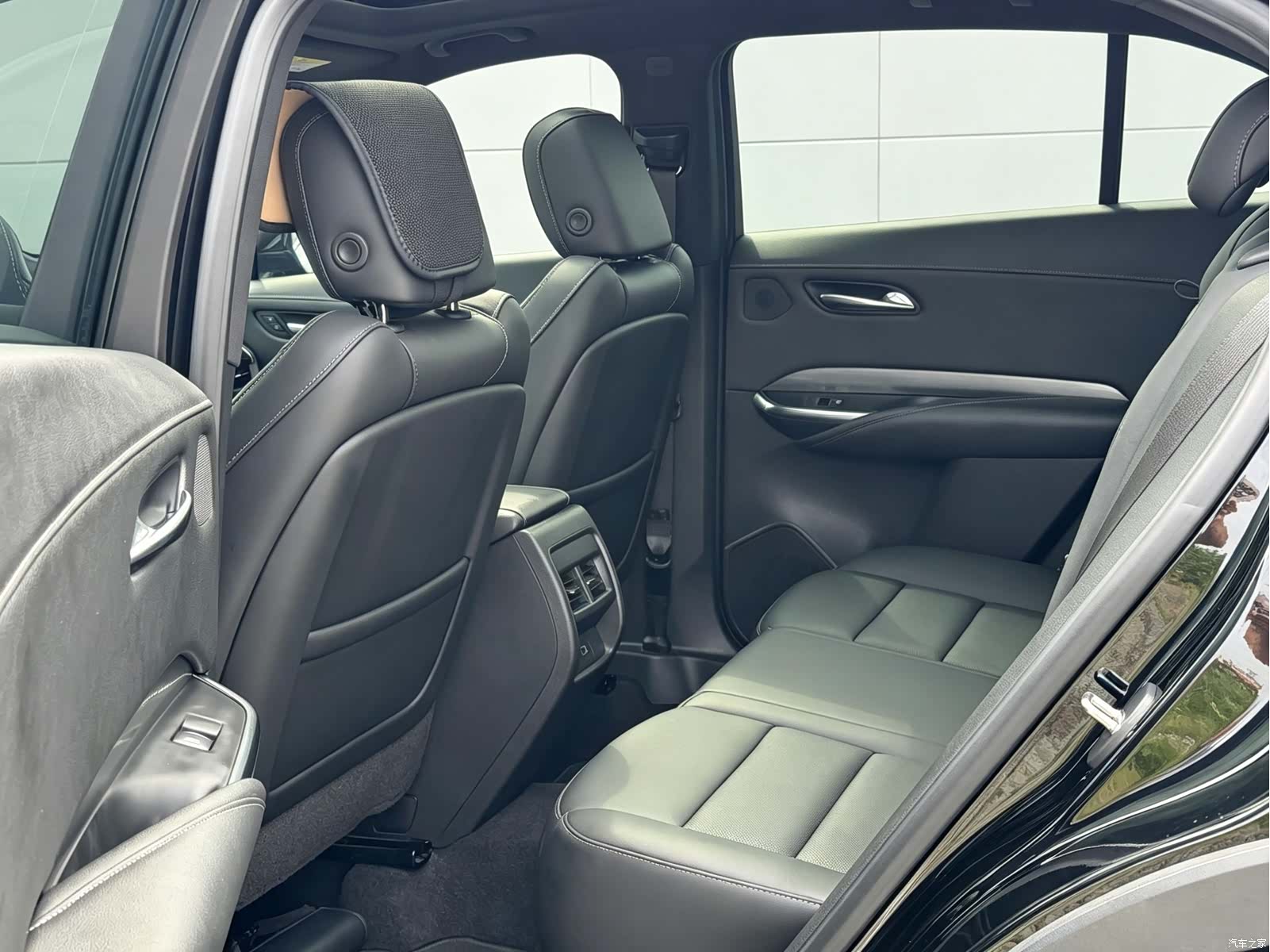Cadillac XT4, 2023 11