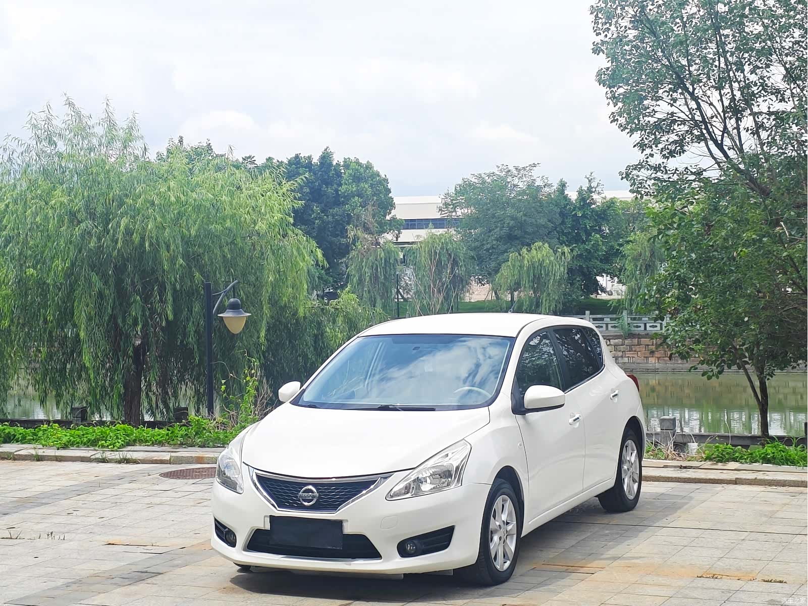 Nissan Tiida, 2012 1
