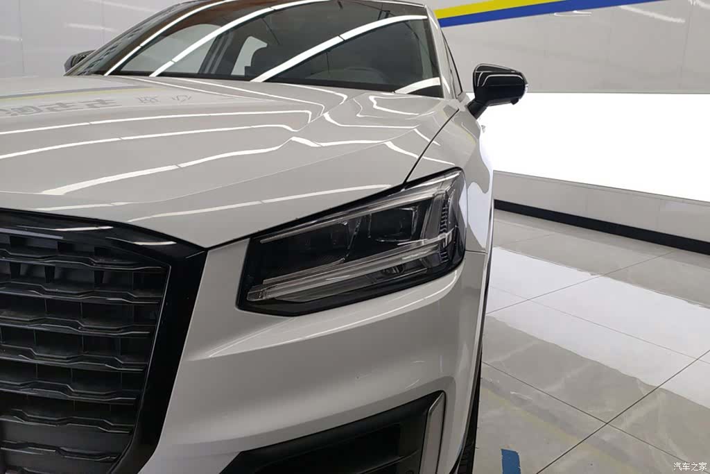 Audi Q2L, 2021 все фото