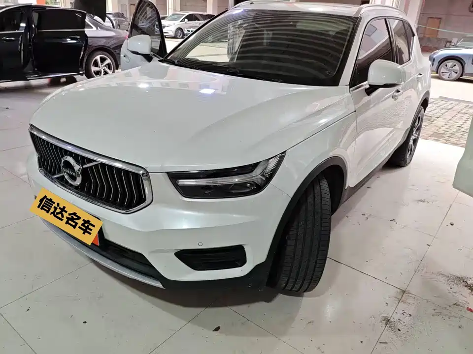 Volvo XC40