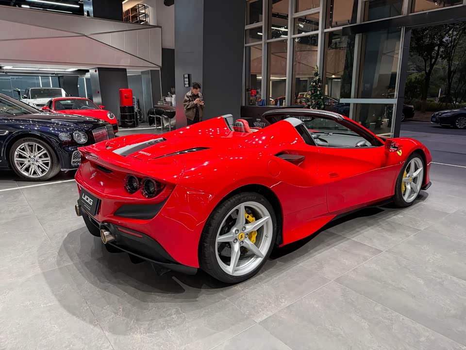 Ferrari F8