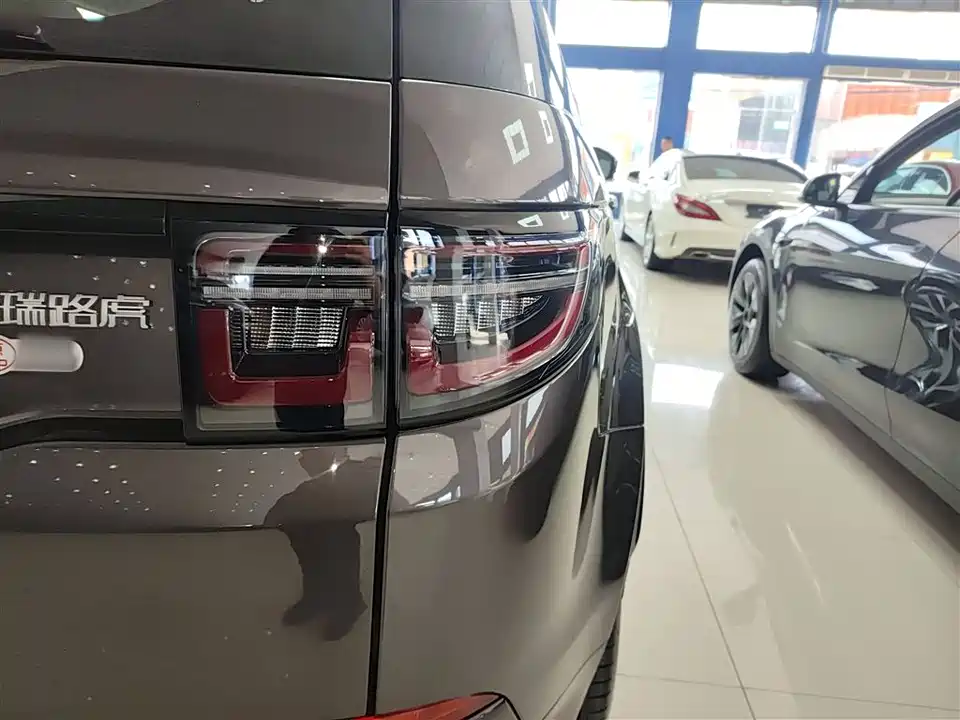 Land Rover Discover sports