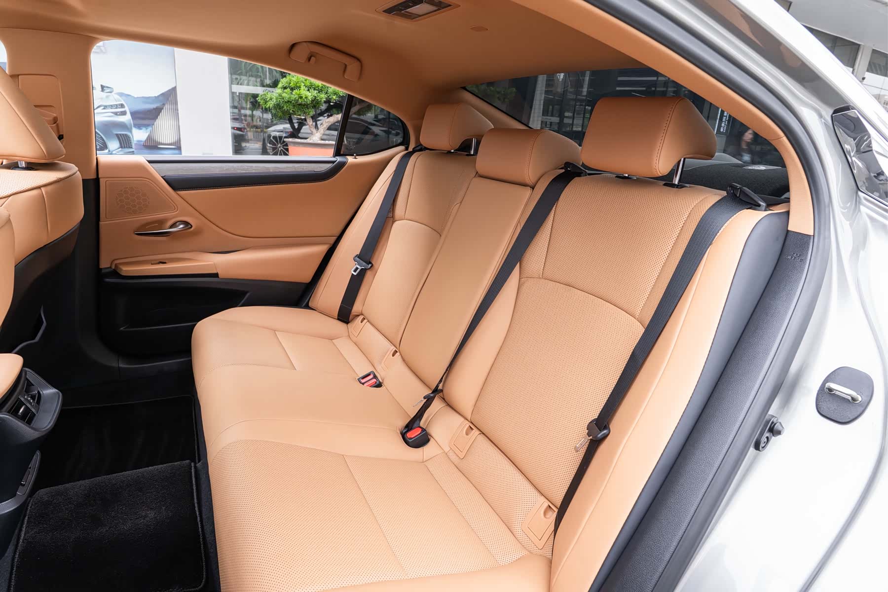 Lexus ES, 2024 12
