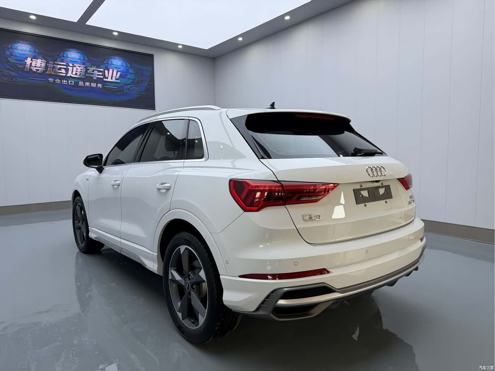 Audi Q3, 2022 4